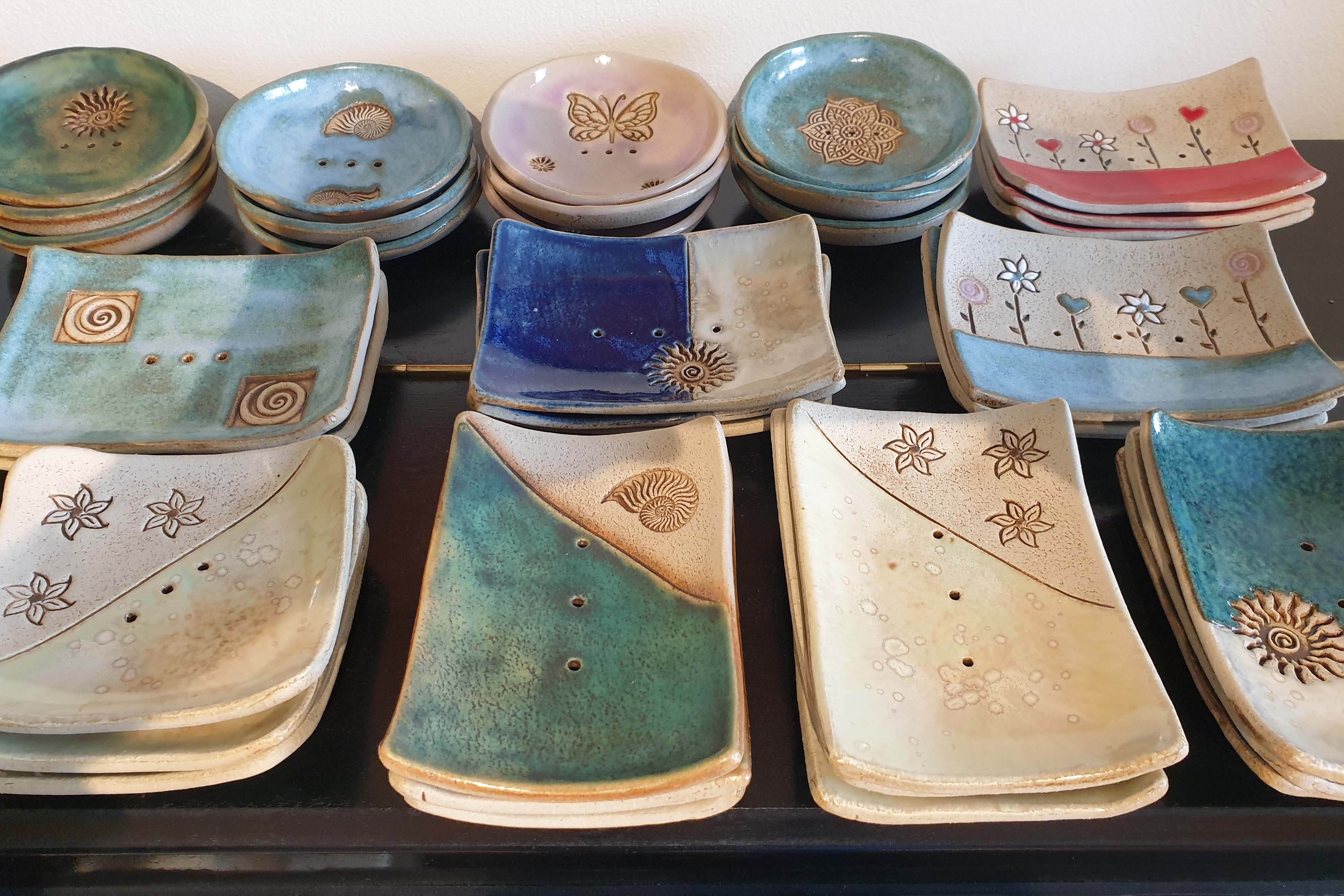 Getöpferte Seifenschale (quadratisch)